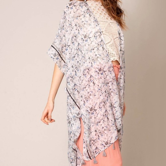 NEW WITH TAGS OS Silver Floral Tassel Kimono Cover Up - Picture 3 of 5